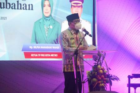 Foto, Ketua Tim Penggerak PKK Provinsi Lampung, Melantik Pengurus Yayasan Jantung Indonesia Kota Metro dan Kabupeten Lampung Timur Periode 2021-2026