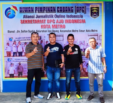 Foto, Sekretariat DPC AJOI Kota Metro di Sambangi FORETRO