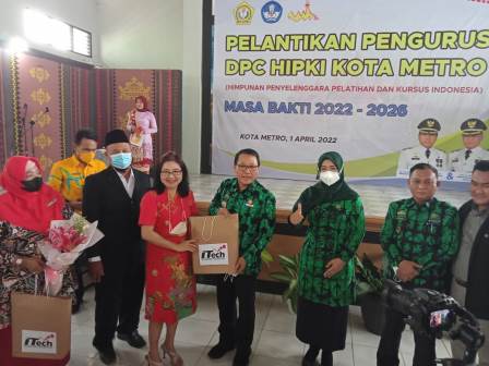 Foto, Walikota Metro Wahdi, Hadiri Pelantikan DPC HIPKI Kota Metro