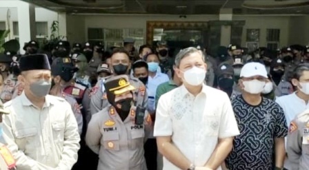 Foto, Aksi Mahasiswa Mendapat Respon Positif Dari Ketua DPRD Metro Terdapat Tiga Tuntutan